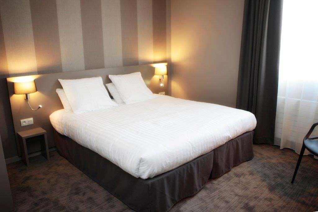 Brit Hotel Le Galion & Spa 比尼克 客房 照片