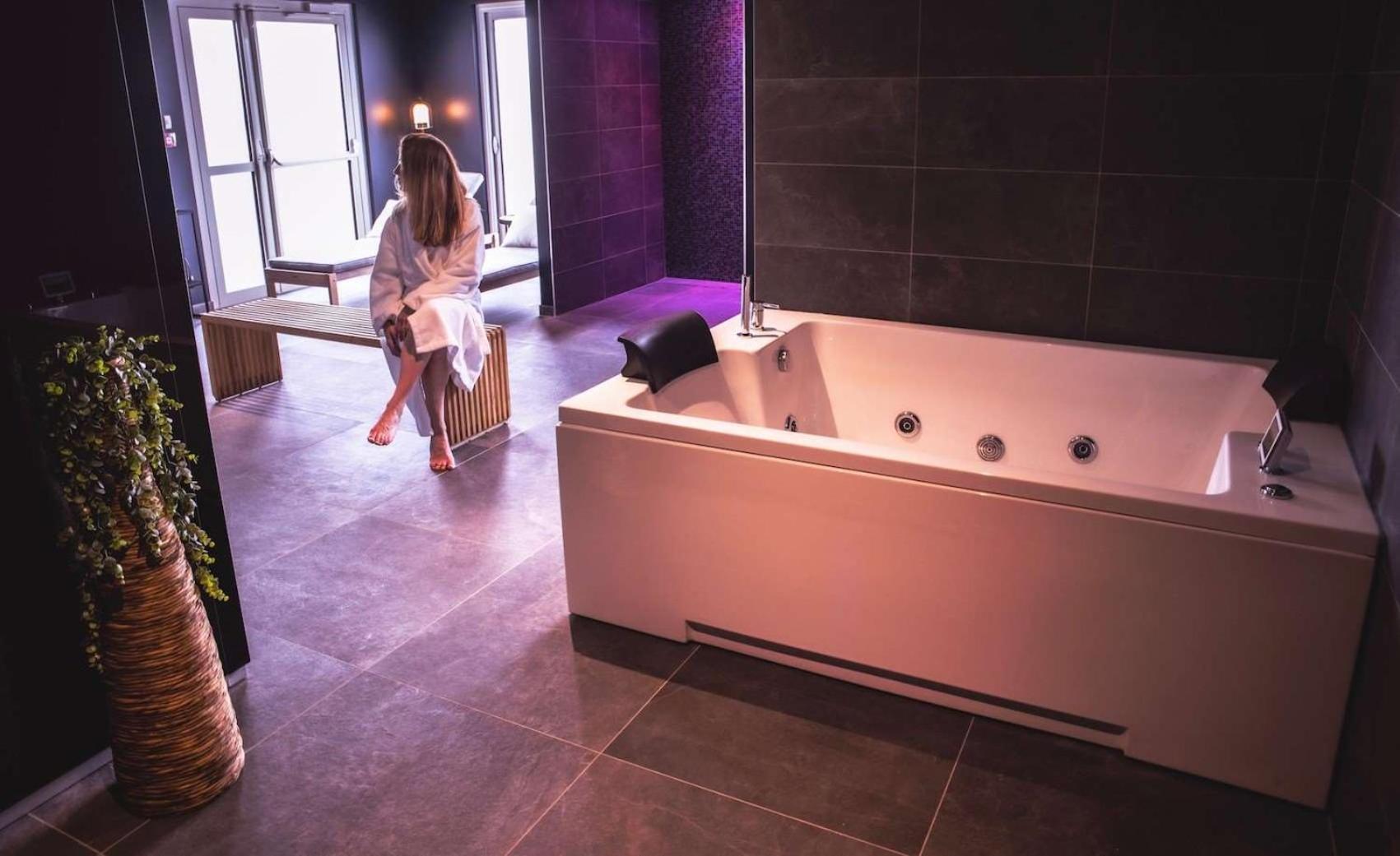 Brit Hotel Le Galion & Spa 比尼克 外观 照片